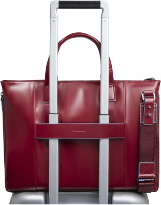 ������� ����� Piquadro Blue Square CA4021B2/R � ���������� ��� �������� 15.6" ������� �����.����